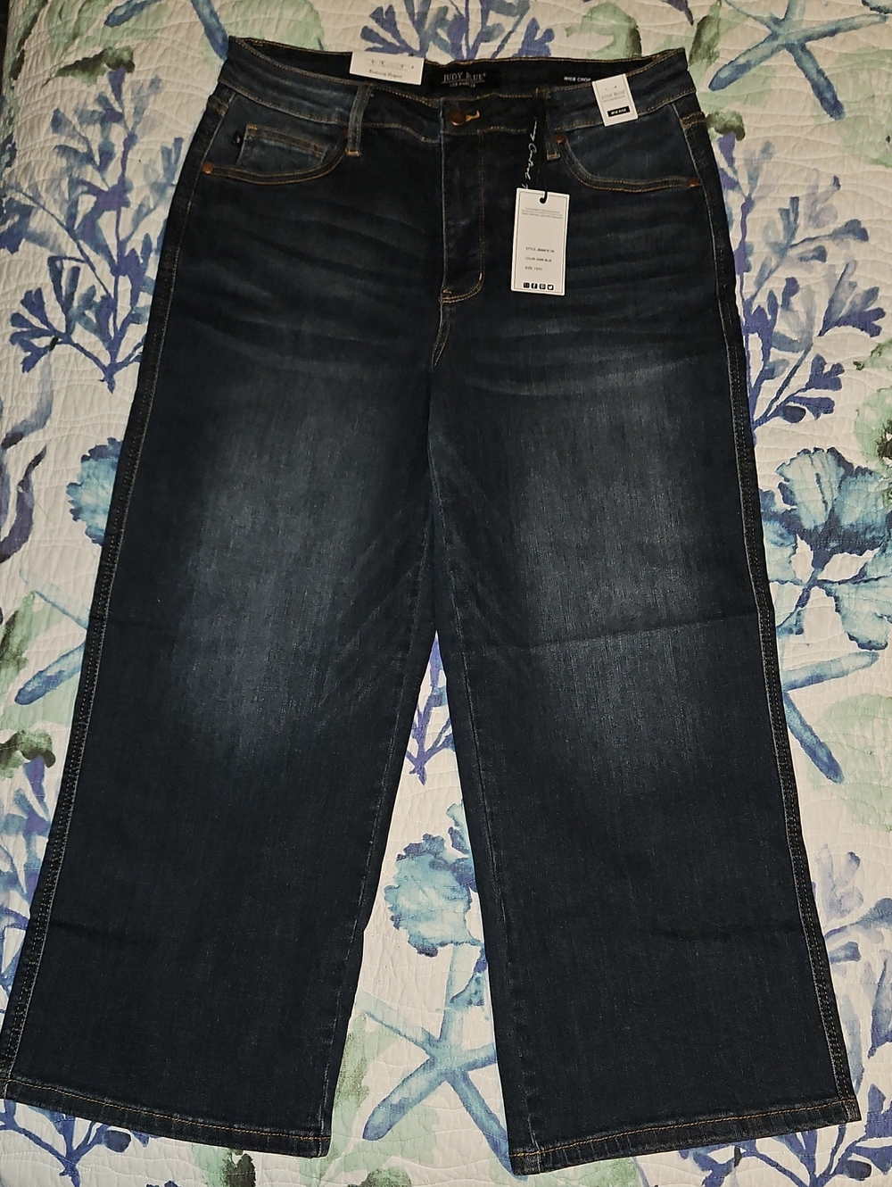 Judy Blue Dark Blue Wide Crop Jeans